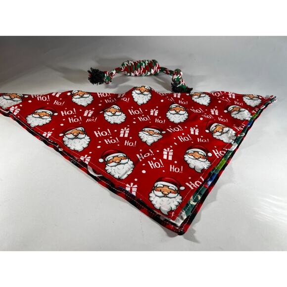 Christmas Holiday Pet Dog Bandana Scarf Set of 3 Plus Rope Toy Red Green NEW - Picture 2 of 7